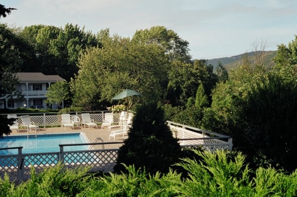 Cedar Crest Inn pool